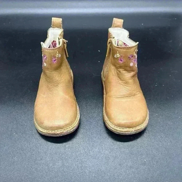 Clarks brown leather toddler boots size 5 embroidered floral - Picture 3 of 7